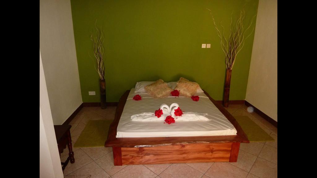 Hotel Belle Amie Self Catering à La Digue  Extérieur photo